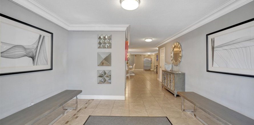 Condominio en Pompano Beach, Florida, 2 dormitorios  № 1209298