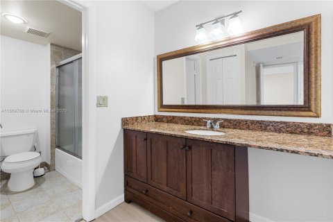 Condo in Weston, Florida, 2 bedrooms  № 1896855 - photo 21