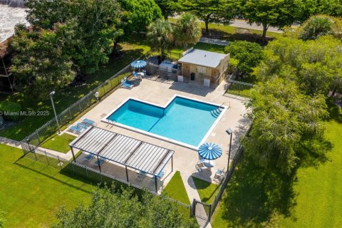 Condo in Weston, Florida, 2 bedrooms  № 1896855 - photo 29