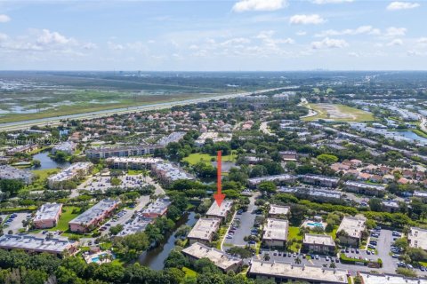 Condo in Weston, Florida, 2 bedrooms  № 1896855 - photo 28