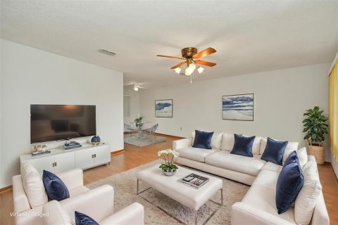 Villa ou maison à louer à Ocala, Floride: 2 chambres, 132.29 m2 № 2229475 - photo 2