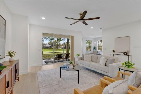 House in Clermont, Florida 3 bedrooms, 172.15 sq.m. № 2353382 - photo 6