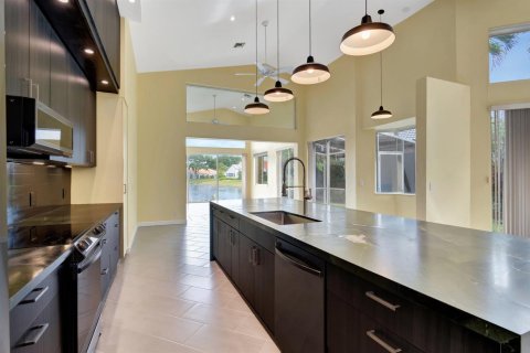 Casa en venta en Boynton Beach, Florida, 3 dormitorios, 252.51 m2 № 2088198 - foto 10