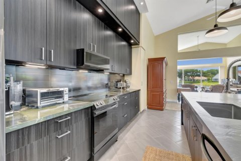 Casa en venta en Boynton Beach, Florida, 3 dormitorios, 252.51 m2 № 2088198 - foto 16