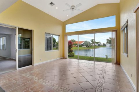 Casa en venta en Boynton Beach, Florida, 3 dormitorios, 252.51 m2 № 2088198 - foto 8