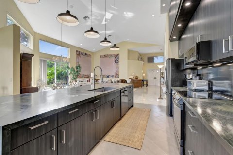 Casa en venta en Boynton Beach, Florida, 3 dormitorios, 252.51 m2 № 2088198 - foto 11