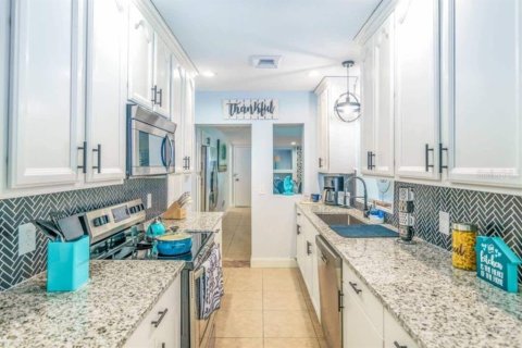 Снять в аренду виллу или дом в Мелборн, Флорида 5 комнат, 255.67м2, № 2094488 - фото 8