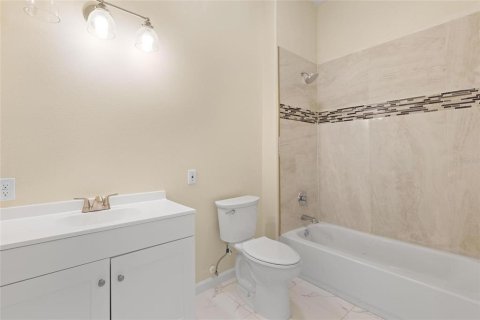 Купить виллу или дом в Тарпон-Спрингс, Флорида 13 комнат, 256.6м2, № 2205972 - фото 23