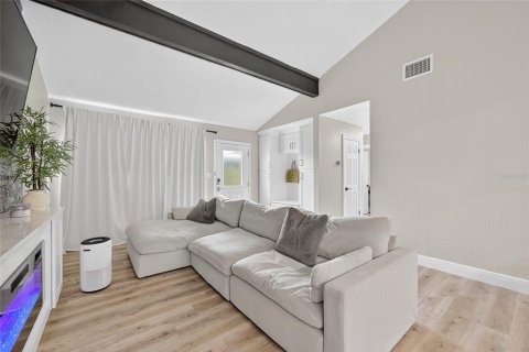 House in Kissimmee, Florida 3 bedrooms, 128.67 sq.m. № 1904759 - photo 3