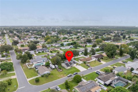 House in Kissimmee, Florida 3 bedrooms, 128.67 sq.m. № 1904759 - photo 24
