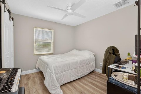 House in Kissimmee, Florida 3 bedrooms, 128.67 sq.m. № 1904759 - photo 16