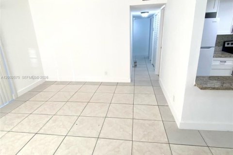 House in North Lauderdale, Florida 3 bedrooms № 2069208 - photo 6