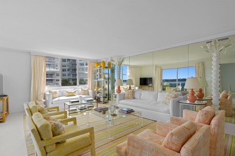 Condo in West Palm Beach, Florida, 3 bedrooms № 2244549
