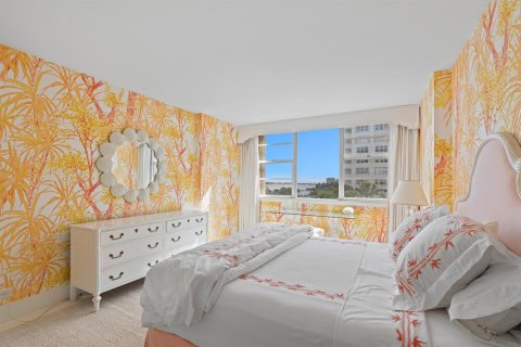 Condo in West Palm Beach, Florida, 3 bedrooms № 2244549 - photo 21