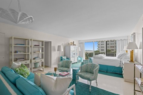 Condo in West Palm Beach, Florida, 3 bedrooms № 2244549 - photo 29