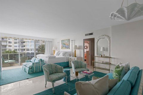 Condo in West Palm Beach, Florida, 3 bedrooms № 2244549 - photo 30