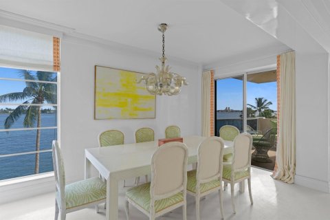 Condo in West Palm Beach, Florida, 3 bedrooms № 2244549 - photo 14