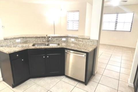 Condo in Doral, Florida, 2 bedrooms  № 2052913 - photo 8