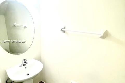 Condo in Doral, Florida, 2 bedrooms  № 2052913 - photo 13