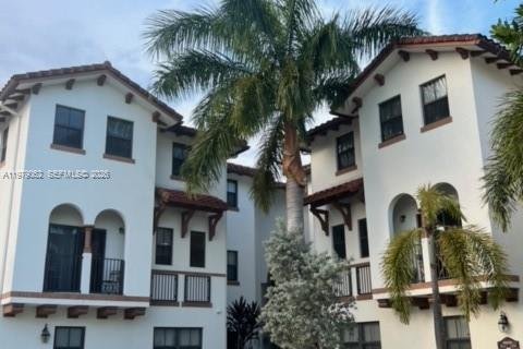 Condo in Doral, Florida, 2 bedrooms  № 2052913