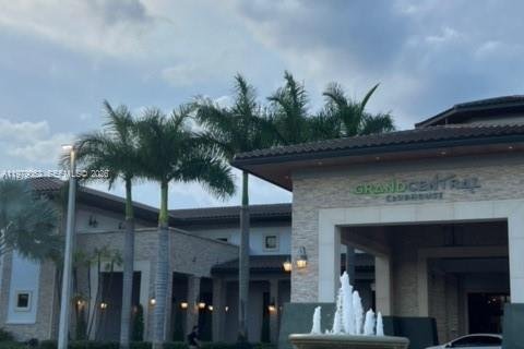 Condo in Doral, Florida, 2 bedrooms  № 2052913 - photo 22