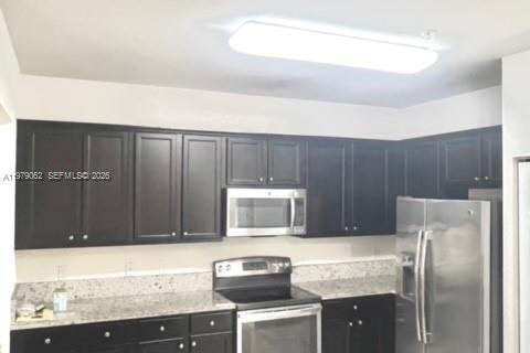 Condo in Doral, Florida, 2 bedrooms  № 2052913 - photo 7