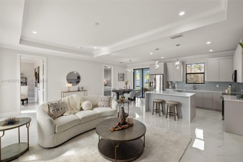 Casa en venta en Naples, Florida, 3 dormitorios, 141.12 m2 № 1983729 - foto 5