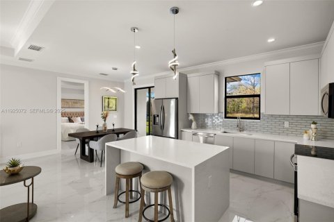 Casa en venta en Naples, Florida, 3 dormitorios, 141.12 m2 № 1983729 - foto 11