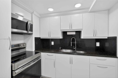 Condominio en venta en Miami Beach, Florida, 3 dormitorios, 152.82 m2 № 2050051 - foto 22