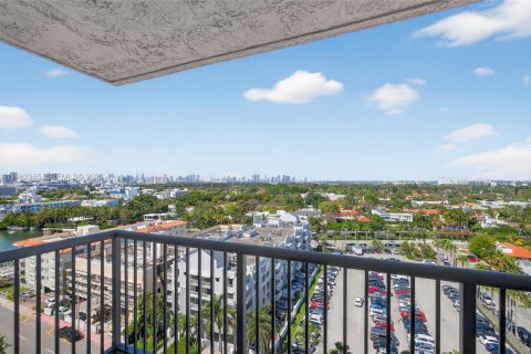 Condominio en venta en Miami Beach, Florida, 3 dormitorios, 152.82 m2 № 2050051 - foto 2
