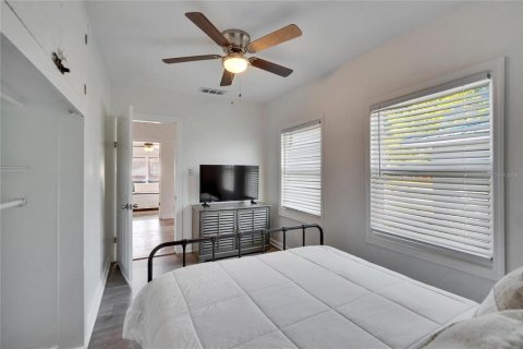 House in Clearwater, Florida 3 bedrooms, 73.58 sq.m. № 2218821 - photo 17