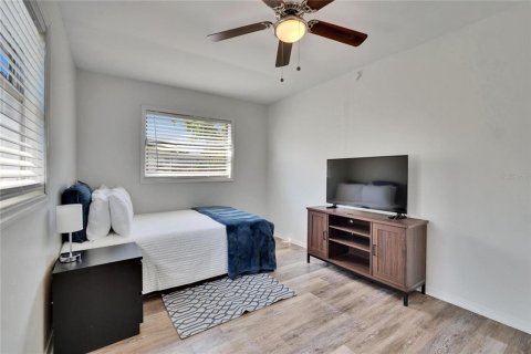 House in Clearwater, Florida 3 bedrooms, 73.58 sq.m. № 2218821 - photo 20