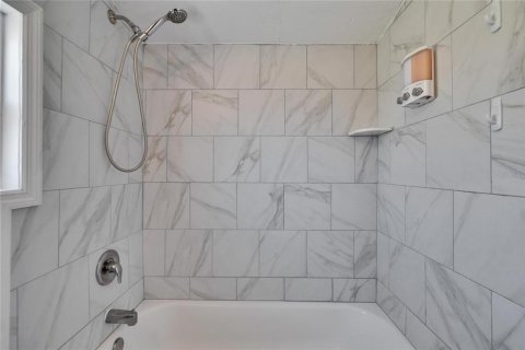 House in Clearwater, Florida 3 bedrooms, 73.58 sq.m. № 2218821 - photo 14