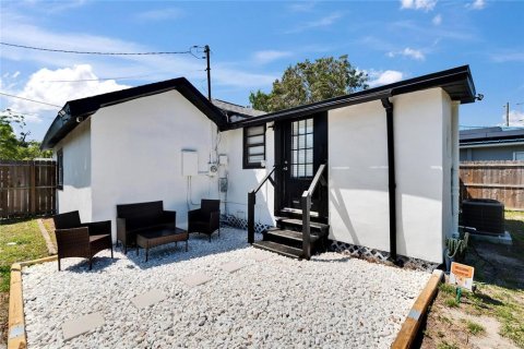 House in Clearwater, Florida 3 bedrooms, 73.58 sq.m. № 2218821 - photo 3