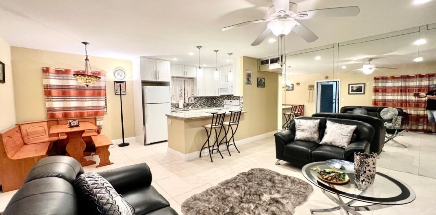 Condominio en Delray Beach, Florida, 2 dormitorios № 1054963
