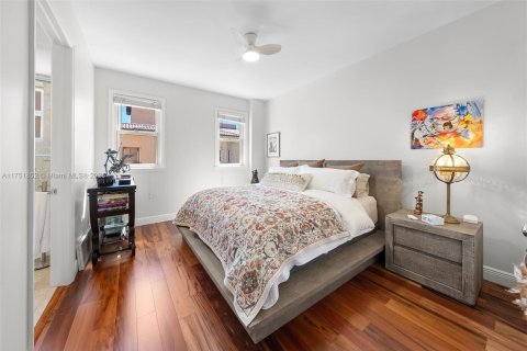 Condominio en venta en Coral Gables, Florida, 3 dormitorios, 276.85 m2 № 2021150 - foto 25