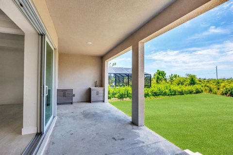 House in Port Charlotte, Florida 3 bedrooms, 150.22 sq.m. № 1014896 - photo 27