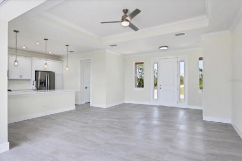 House in Port Charlotte, Florida 3 bedrooms, 150.22 sq.m. № 1014896 - photo 8
