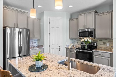 Villa ou maison à vendre à Poinciana, Floride: 2 chambres, 158.21 m2 № 1909787 - photo 9