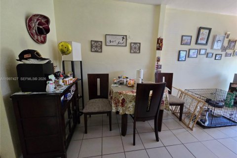 Condo in Hallandale Beach, Florida, 1 bedroom № 2246902 - photo 4