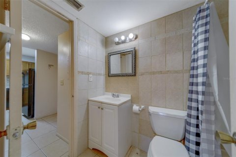 Condo in Clearwater, Florida, 1 bedroom № 2106271 - photo 17