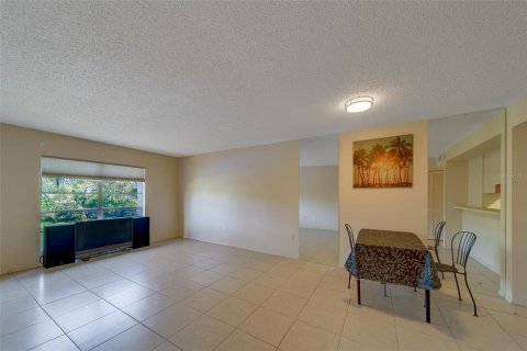 Condo in Clearwater, Florida, 1 bedroom № 2106271 - photo 11