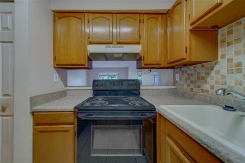 Condo in Clearwater, Florida, 1 bedroom № 2106271 - photo 5