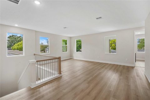 Casa en venta en Tampa, Florida, 4 dormitorios, 307.13 m2 № 2152380 - foto 20