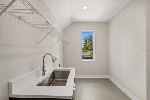 Casa en venta en Tampa, Florida, 4 dormitorios, 307.13 m2 № 2152380 - foto 27