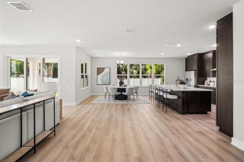 Casa en venta en Tampa, Florida, 4 dormitorios, 307.13 m2 № 2152380 - foto 9