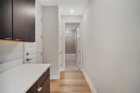 Casa en venta en Tampa, Florida, 4 dormitorios, 307.13 m2 № 2152380 - foto 15