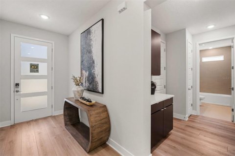 Casa en venta en Tampa, Florida, 4 dormitorios, 307.13 m2 № 2152380 - foto 14