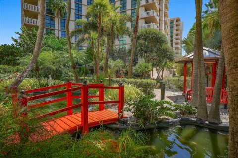 Condo in Key Biscayne, Florida, 2 bedrooms  № 1802531 - photo 18