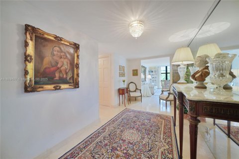 Condo in Key Biscayne, Florida, 2 bedrooms  № 1802531 - photo 20